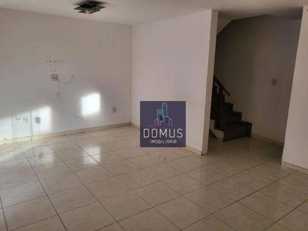 Casa, 3 quartos, 260 m² - Foto 2