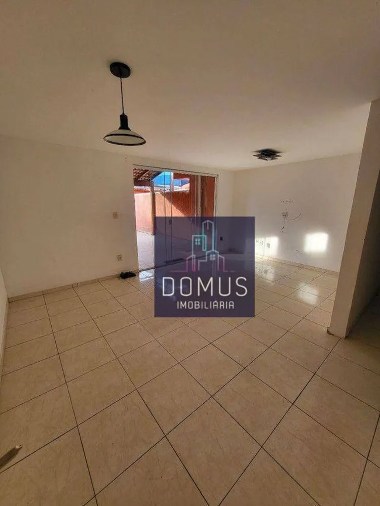 Casa, 3 quartos, 260 m² - Foto 3