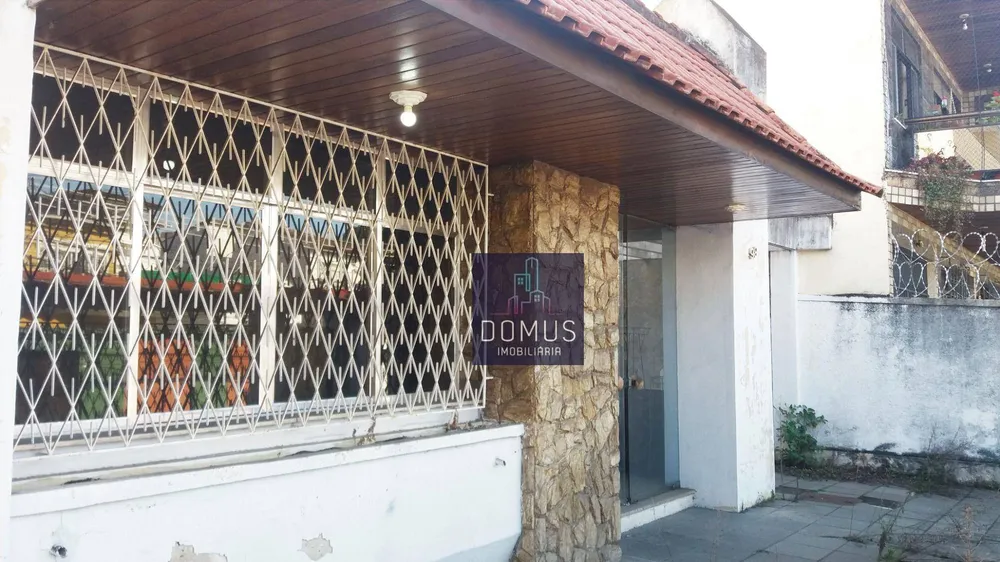 Casa, 3 quartos, 245 m² - Foto 1