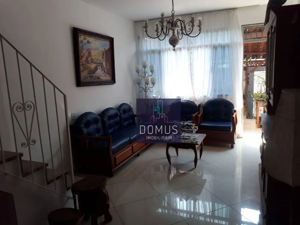 Casa, 3 quartos, 141 m² - Foto 1
