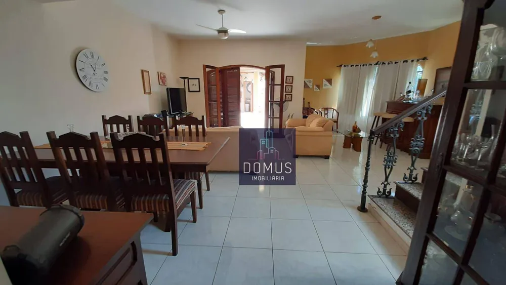 Casa, 6 quartos, 363 m² - Foto 1