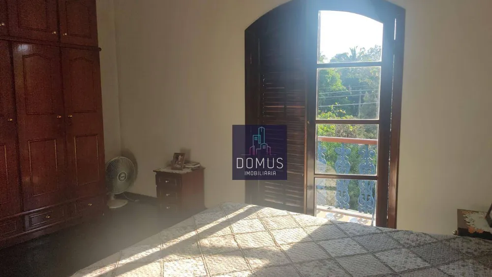 Casa, 4 quartos, 310 m² - Foto 1