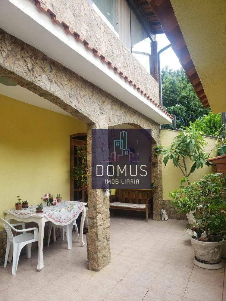 Casa, 4 quartos, 187 m² - Foto 1