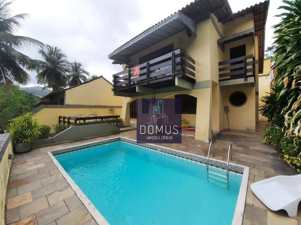 Casa, 5 quartos, 371 m² - Foto 1