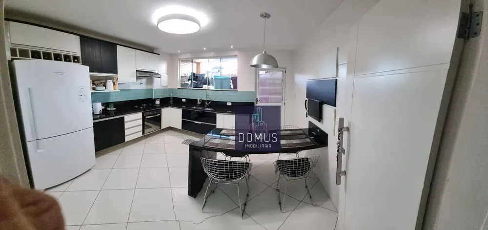 Casa, 4 quartos, 230 m² - Foto 13
