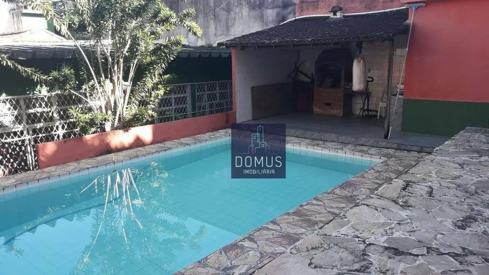Casa, 3 quartos, 254 m² - Foto 1