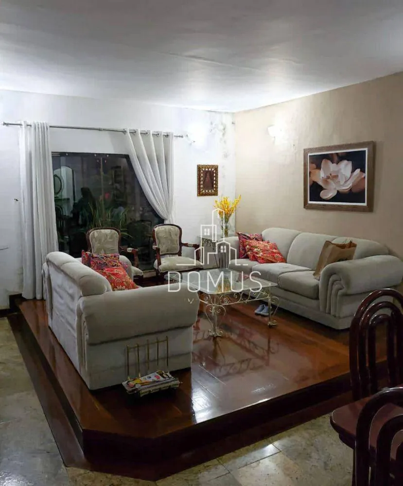 Casa, 4 quartos, 230 m² - Foto 2