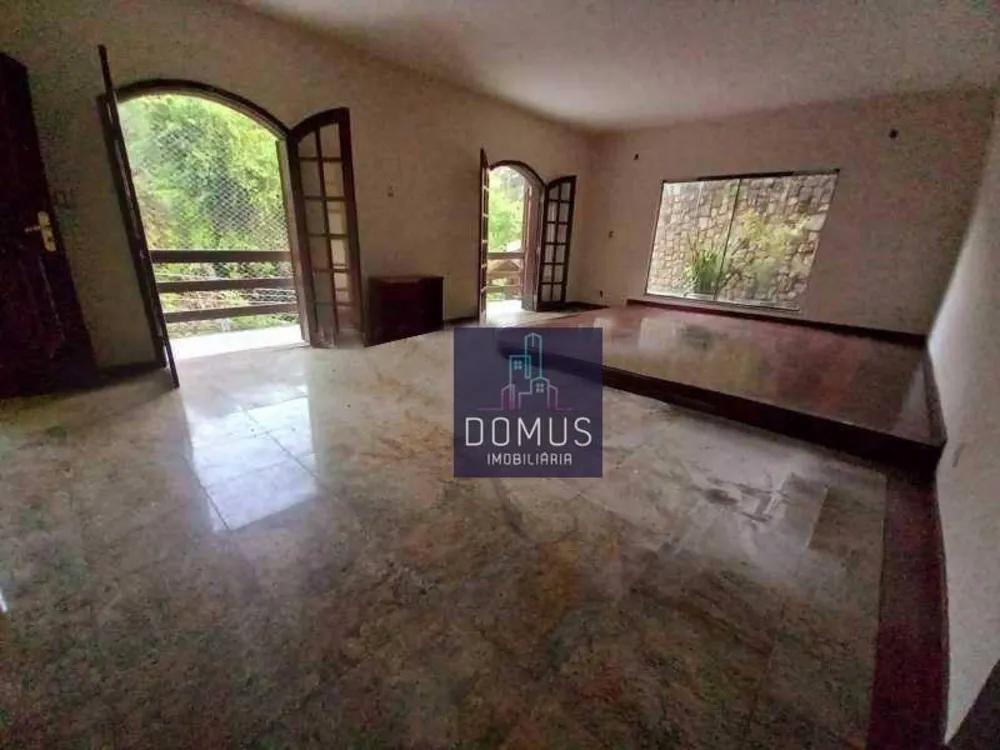 Casa, 4 quartos, 230 m² - Foto 4