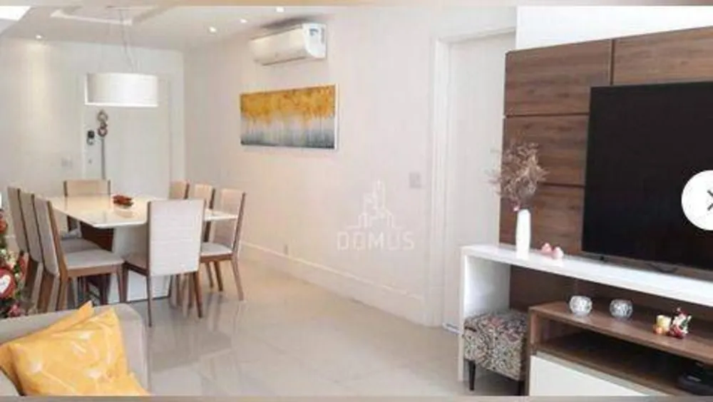 Casa, 3 quartos, 194 m² - Foto 1