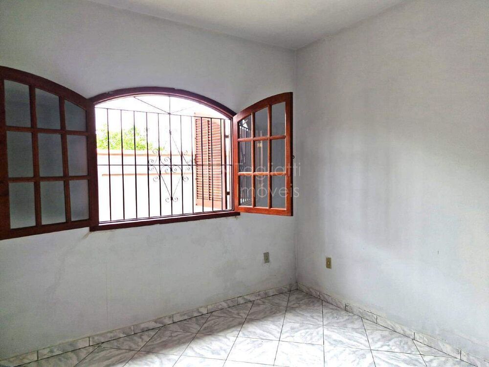 Casa para alugar com 2 quartos, 450m² - Foto 12