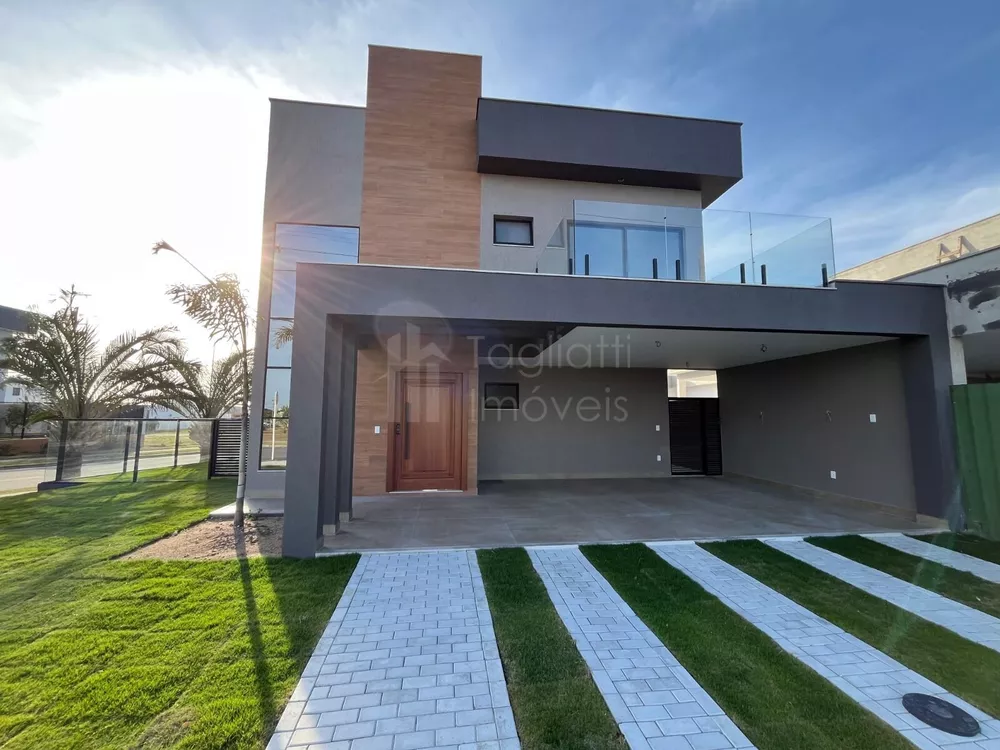 Casa, 4 quartos, 196 m² - Foto 1