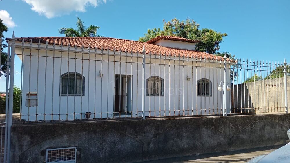 Casa para alugar com 2 quartos, 70m² - Foto 2