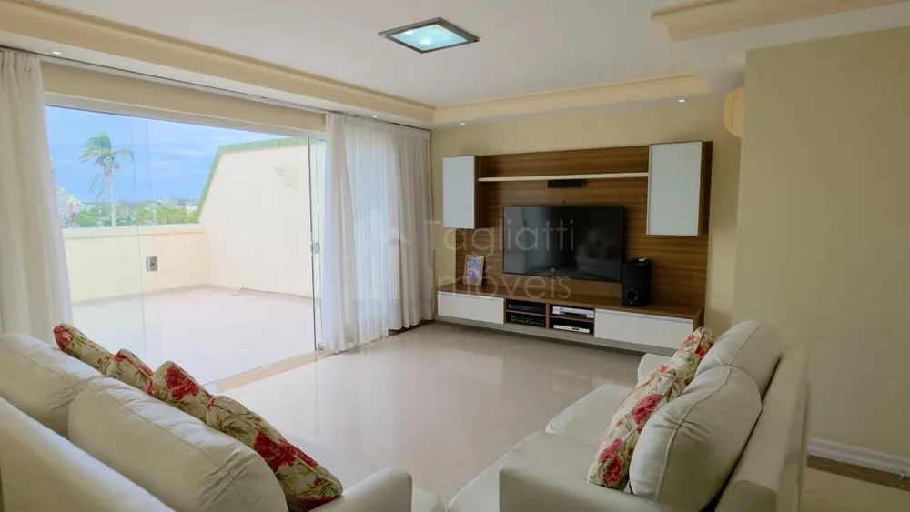 Cobertura, 3 quartos, 214 m² - Foto 1