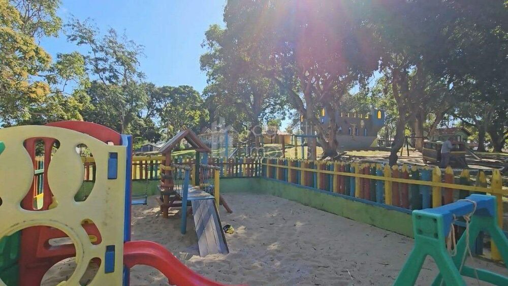 Casa de Condomínio à venda com 3 quartos, 316m² - Foto 10