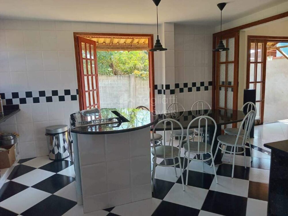 Casa de Condomínio à venda com 3 quartos, 316m² - Foto 3