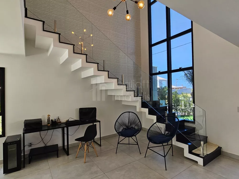 Casa, 3 quartos, 254 m² - Foto 1