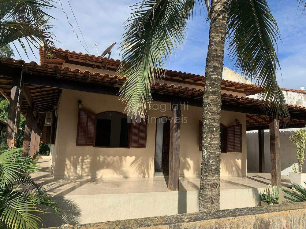 Casa de Condomínio à venda com 4 quartos, 140m² - Foto 1