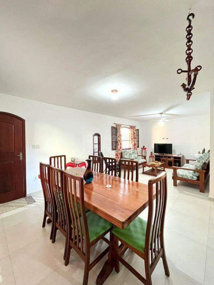Casa à venda com 3 quartos, 360m² - Foto 4