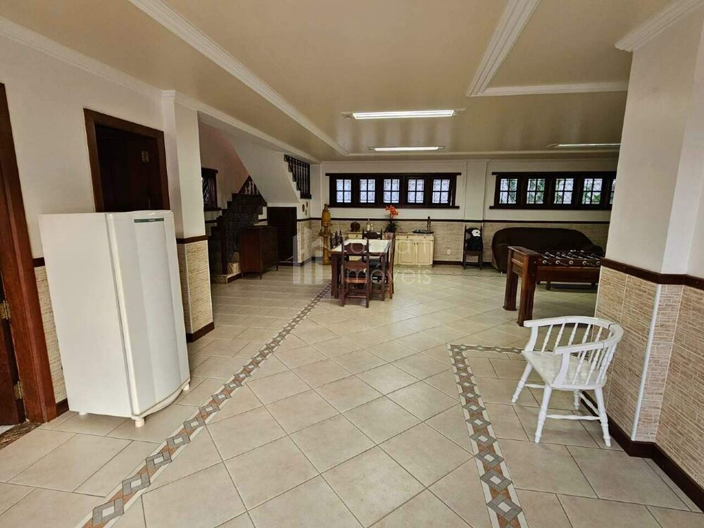Casa à venda com 5 quartos, 1200m² - Foto 17
