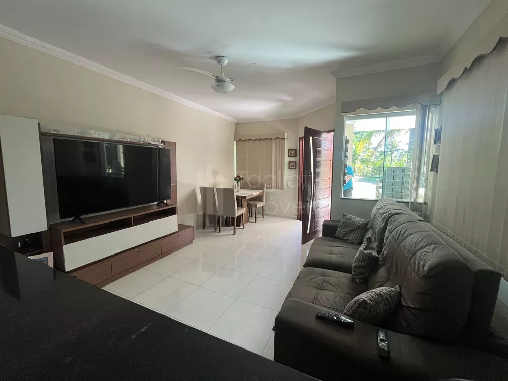 Casa, 3 quartos, 200 m² - Foto 2
