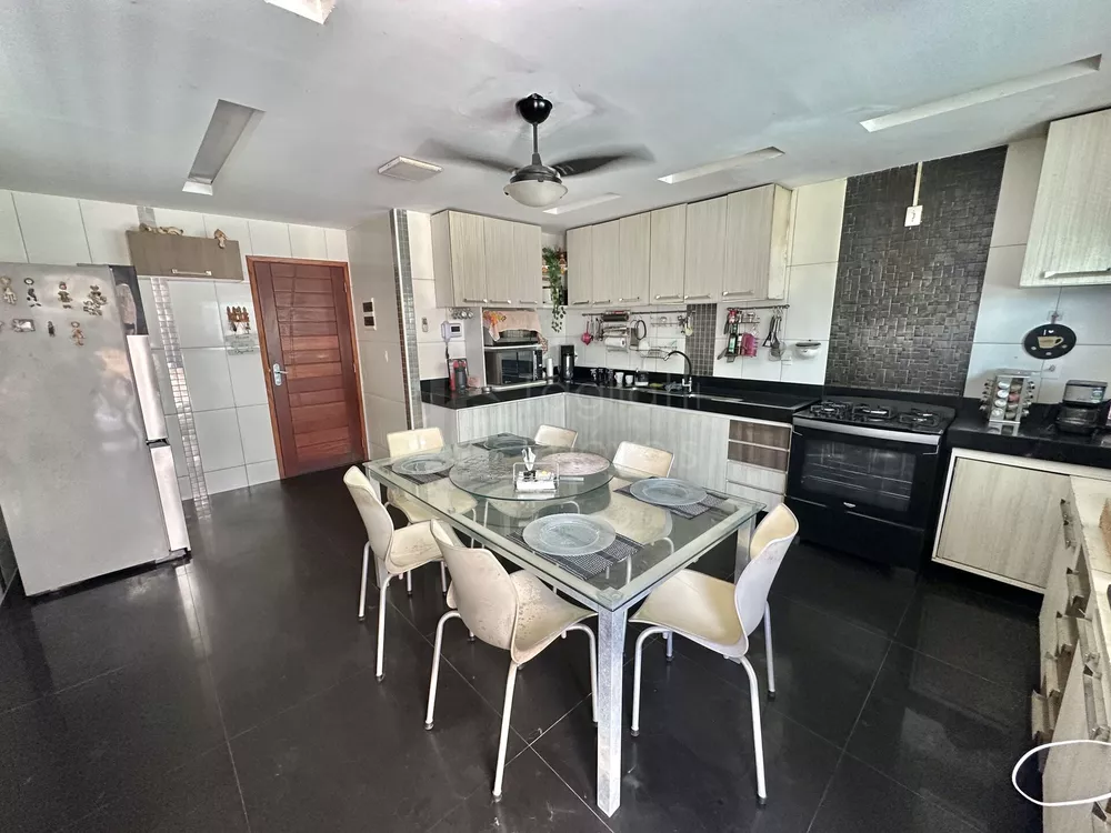 Casa, 4 quartos, 250 m² - Foto 8
