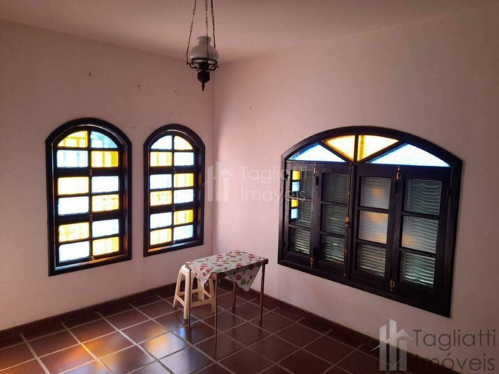 Casa à venda com 4 quartos, 229m² - Foto 18