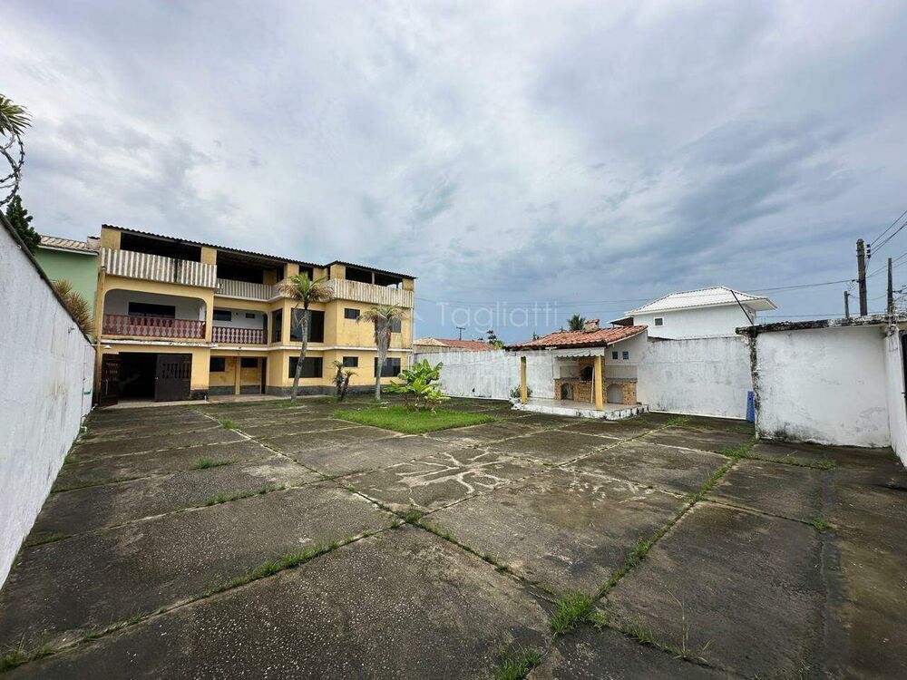 Casa à venda com 4 quartos, 237m² - Foto 2