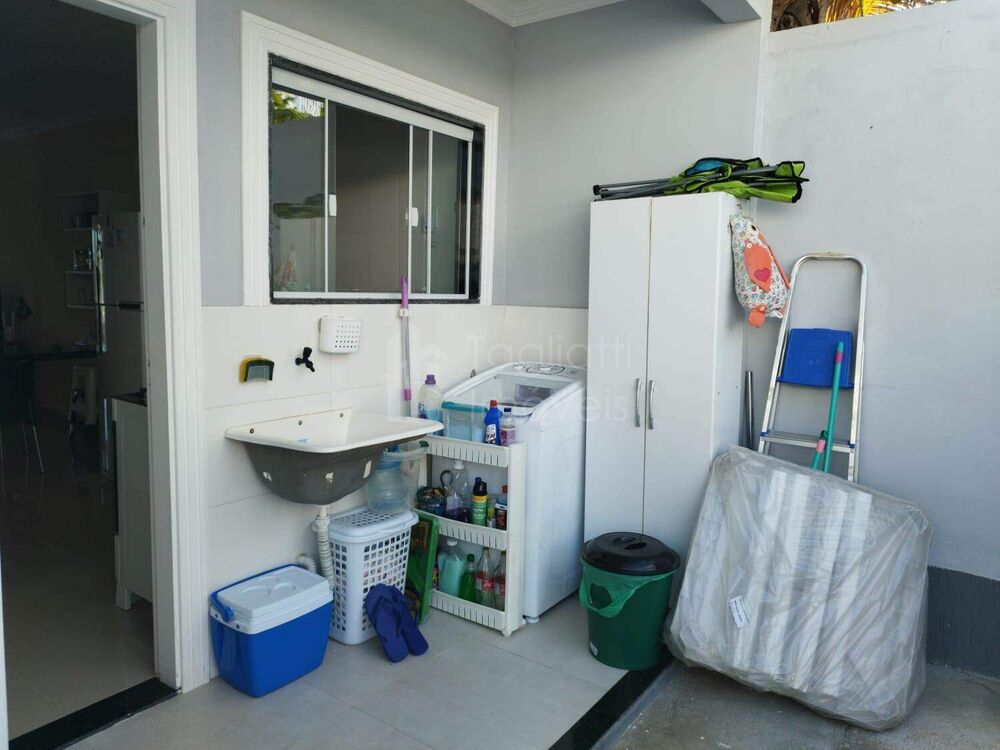 Casa à venda com 2 quartos, 75m² - Foto 17