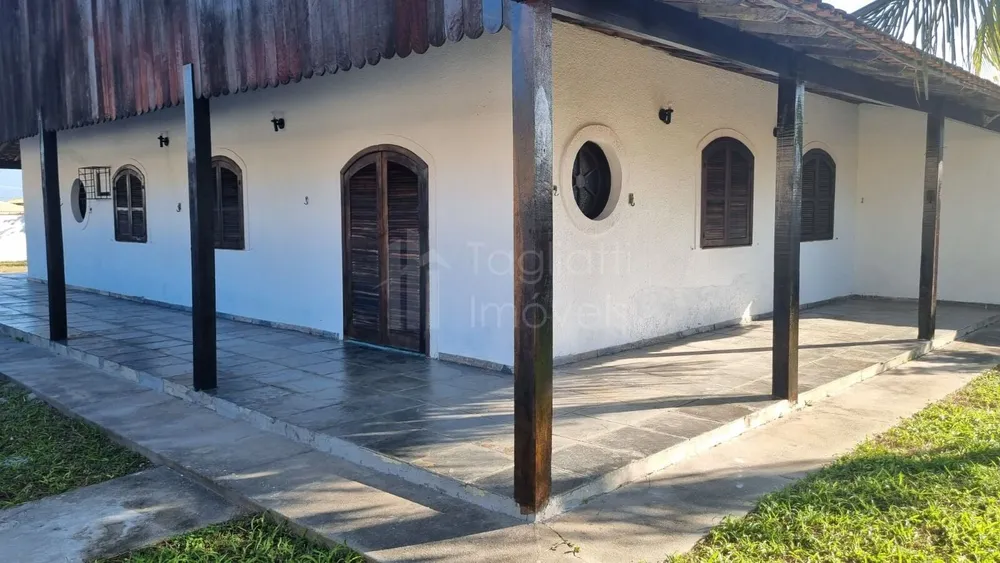 Casa, 3 quartos, 215 m² - Foto 1