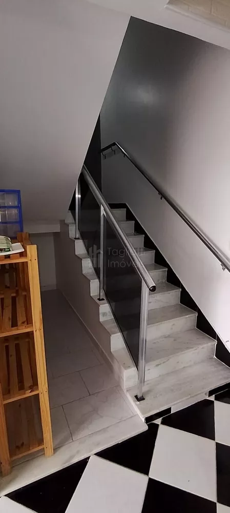 Casa, 3 quartos, 234 m² - Foto 1