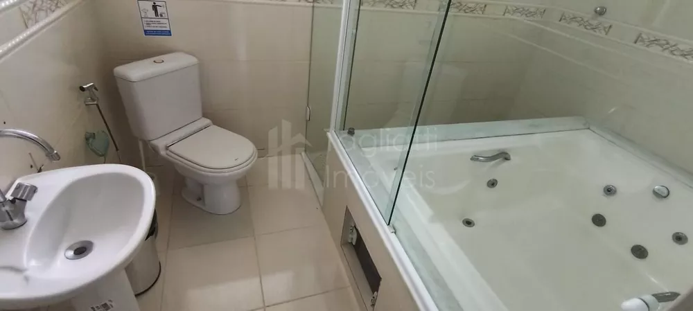 Casa, 3 quartos, 234 m² - Foto 2