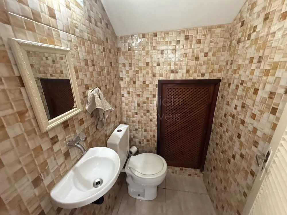 Casa, 4 quartos, 220 m² - Foto 1