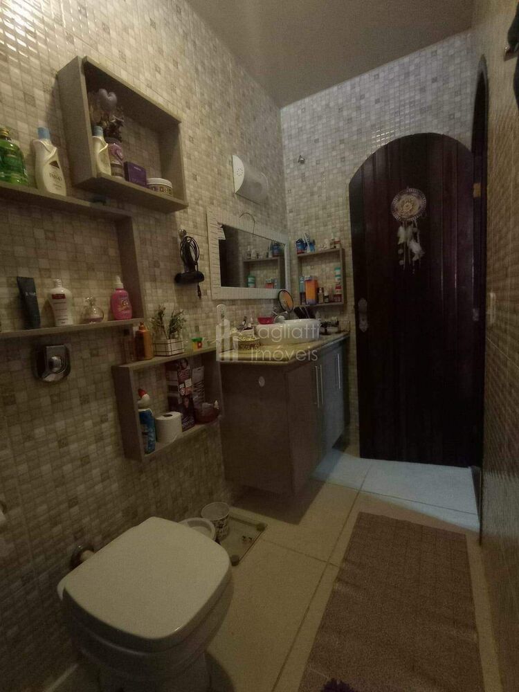 Casa à venda com 4 quartos, 300m² - Foto 12