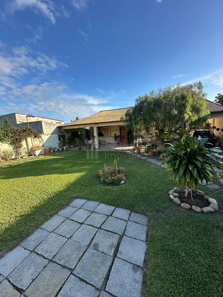 Casa, 4 quartos, 151 m² - Foto 1