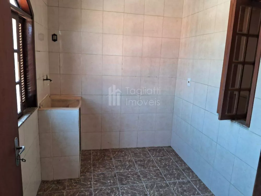 Casa, 6 quartos, 120 m² - Foto 2