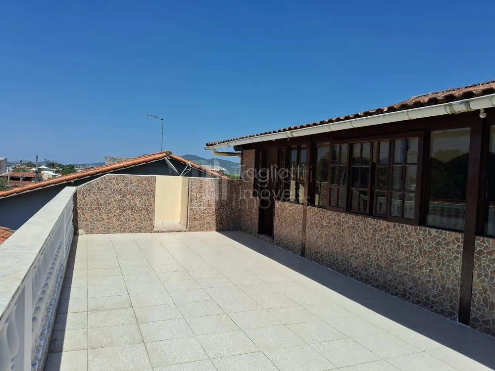 Casa, 6 quartos, 120 m² - Foto 2