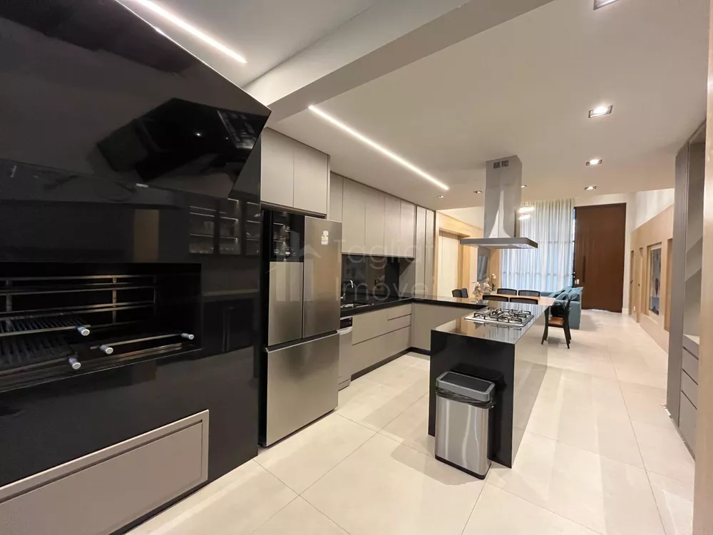 Casa, 4 quartos, 184 m² - Foto 3