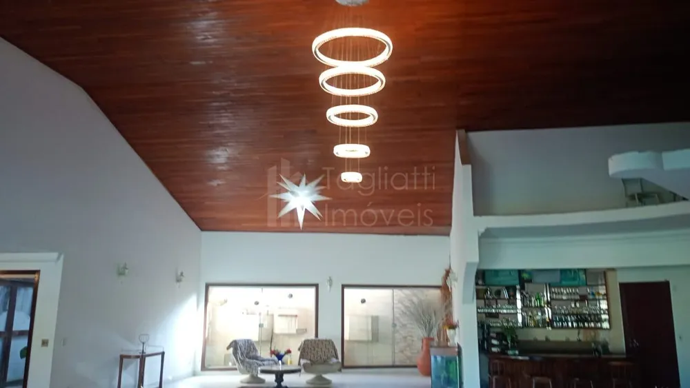 Hotel, 6 quartos, 1300 m² - Foto 1