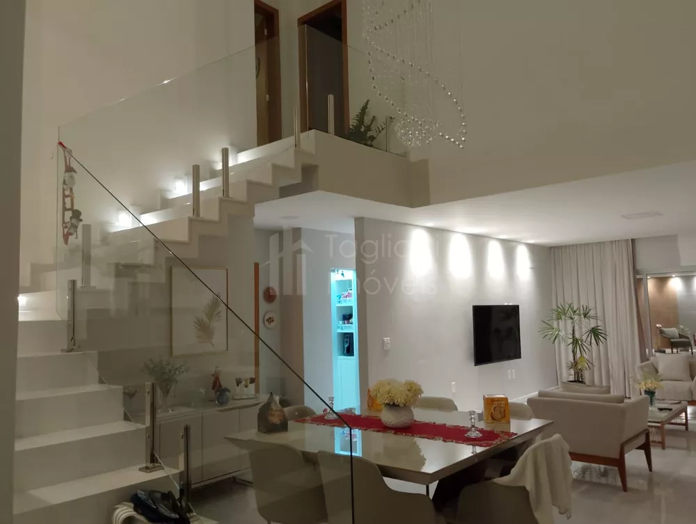 Casa, 3 quartos, 250 m² - Foto 2