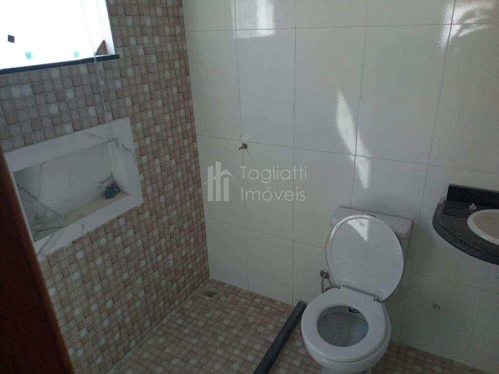 Casa à venda com 2 quartos, 70m² - Foto 15