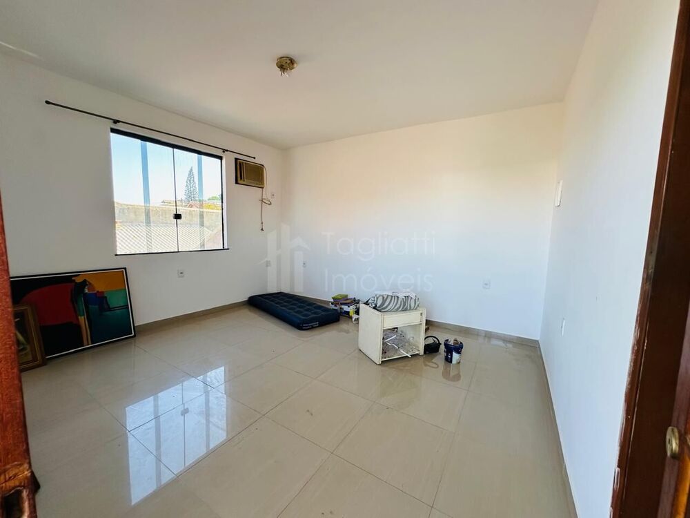 Casa à venda com 6 quartos, 170m² - Foto 13