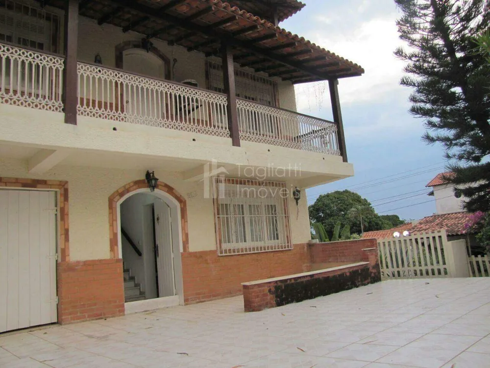 Casa, 6 quartos, 320 m² - Foto 1