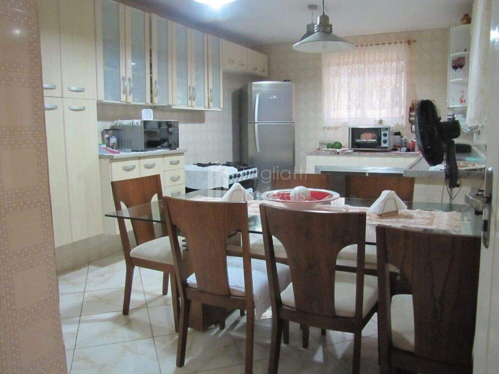 Casa à venda com 6 quartos, 320m² - Foto 3