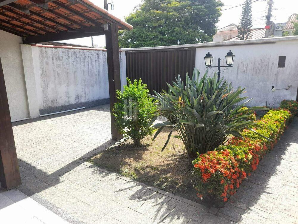 Casa à venda com 3 quartos, 100m² - Foto 3