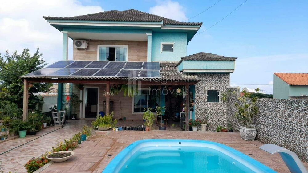 Casa à venda com 3 quartos, 330m² - Foto 1