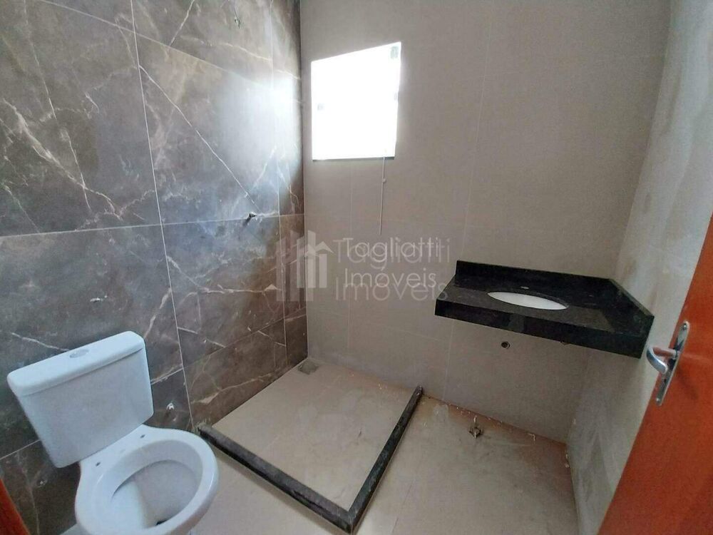 Casa à venda com 2 quartos, 65m² - Foto 6