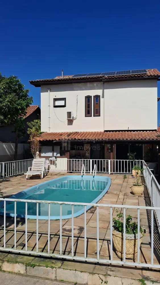 Casa, 3 quartos, 218 m² - Foto 1