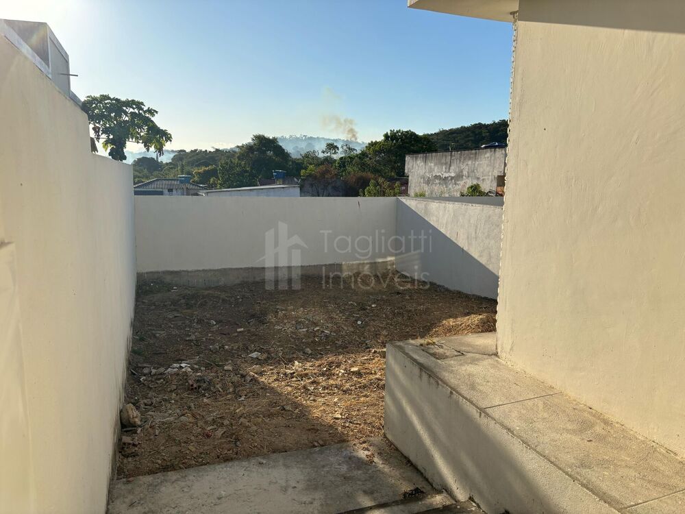 Casa à venda com 3 quartos, 50m² - Foto 8