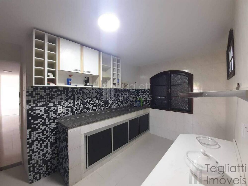 Casa de Condomínio à venda com 4 quartos, 124m² - Foto 2