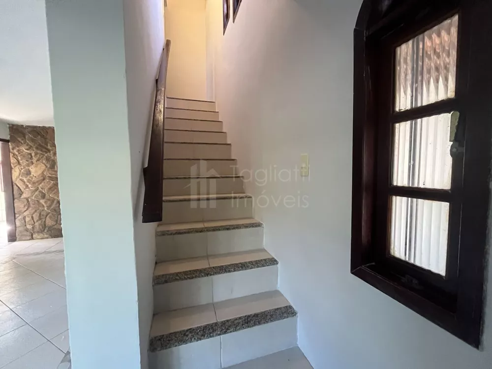 Casa, 4 quartos, 210 m² - Foto 2